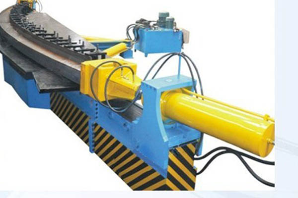 板鏈斗式提升機(jī)的主要部件特點(diǎn)